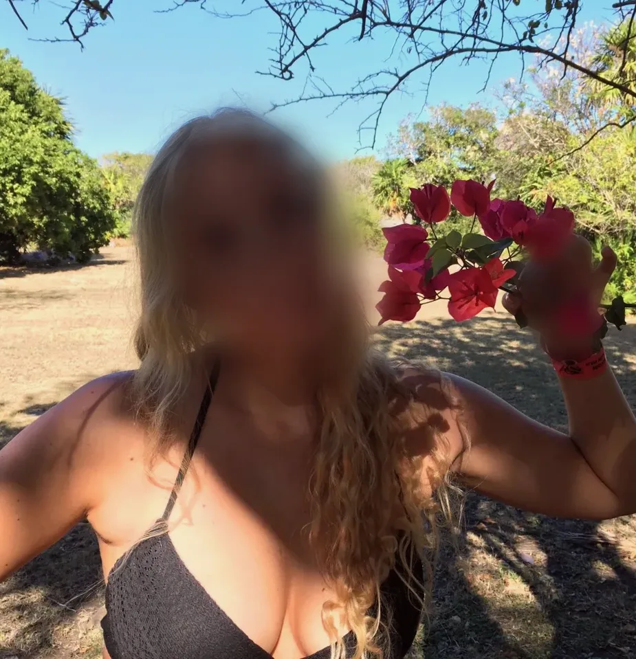 Büsra, 31