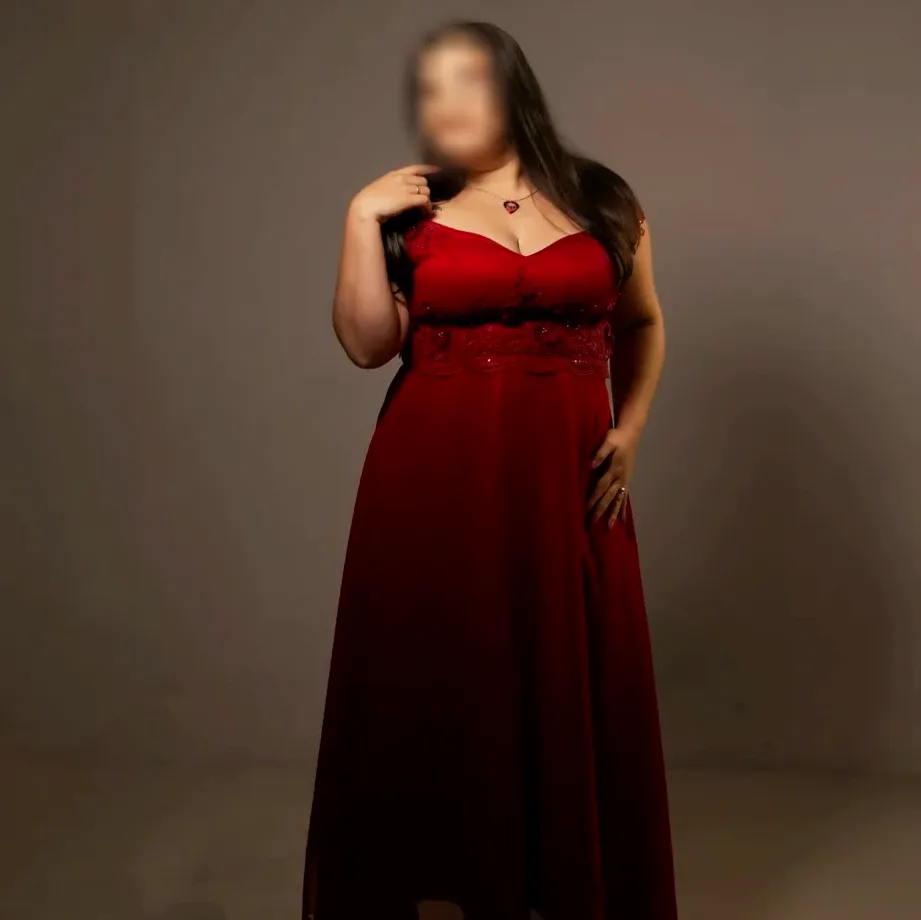 Hanna, 32