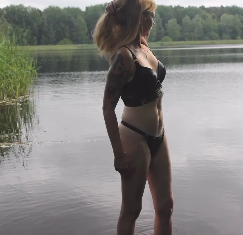 Katrin, 39