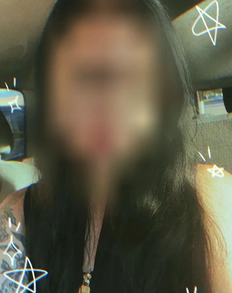 Maike, 23