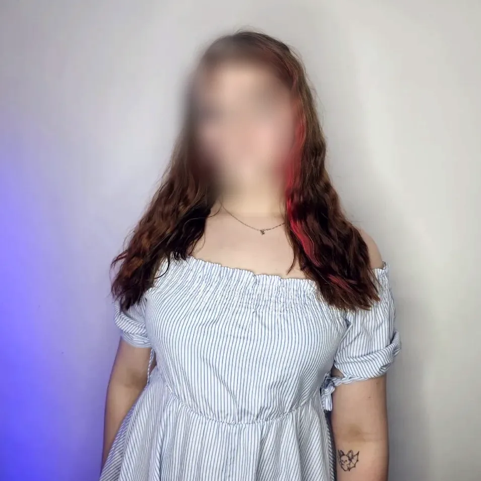 Selin, 21